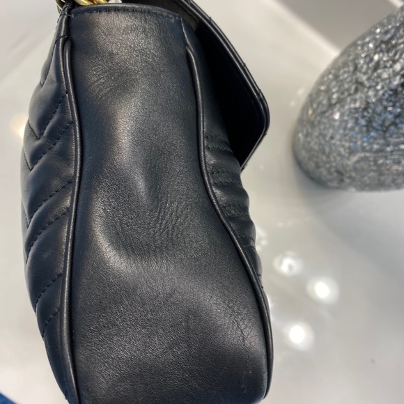 🔴SOLD🔴GUCCI GG Marmont Medium Shoulder Bag - Picture 7 of 10